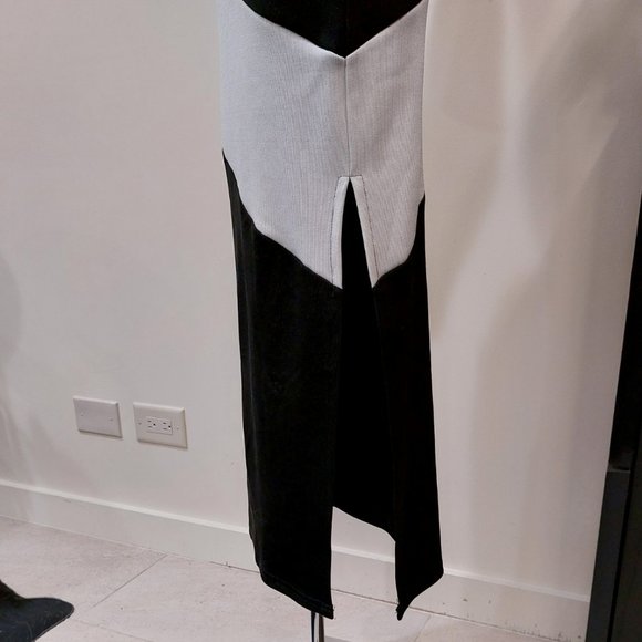 💥CHIC & SEXY💥One Shoulder Choker Bodycon Dress in Black & White Stripe - Picture 6 of 13